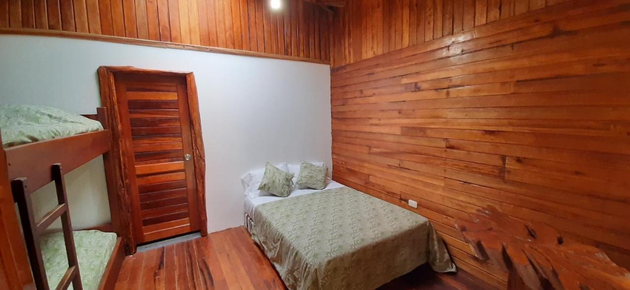 Guest House Great Hostels Amazon Пуьо Екстериор снимка