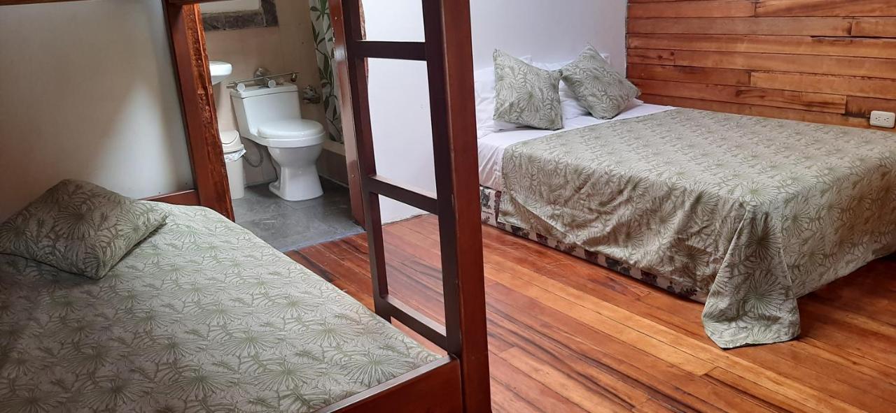 Guest House Great Hostels Amazon Пуьо Екстериор снимка